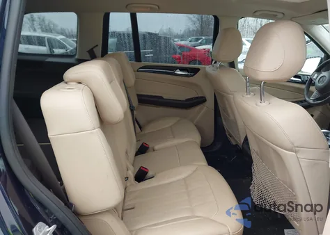 2018 Mercedes-Benz Gls 450 4Matic z USA, uszkodzony, nr VIN 4JGDF6EE6JB031763